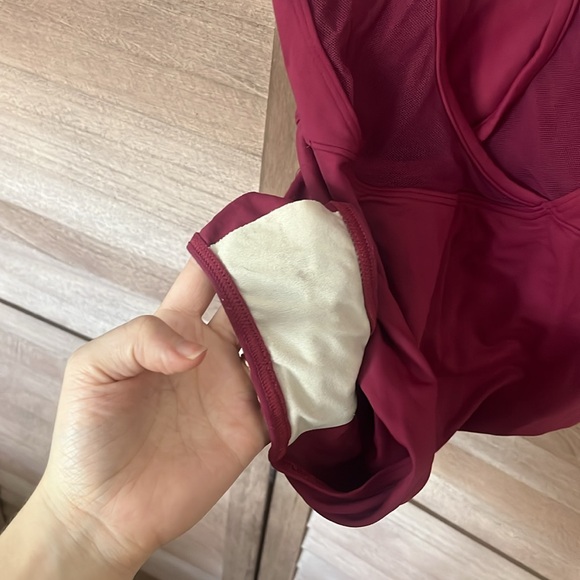 Beautiful Block brand Medium Leotard - Picture 5 of 5